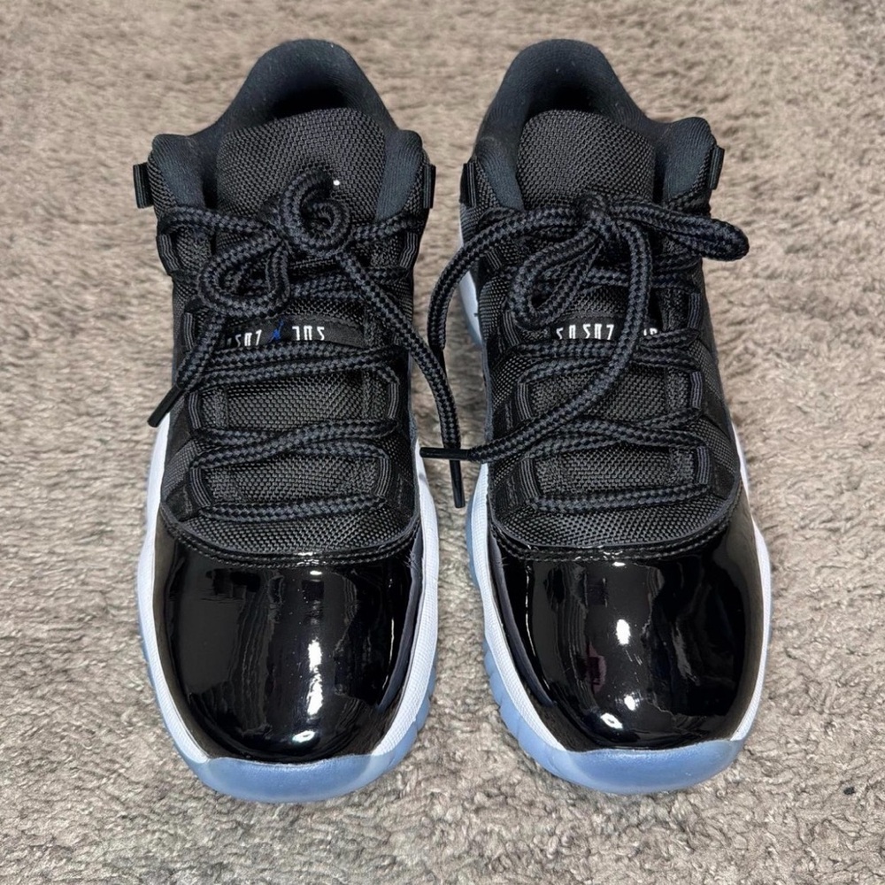 Jordan 11 Retro Low black